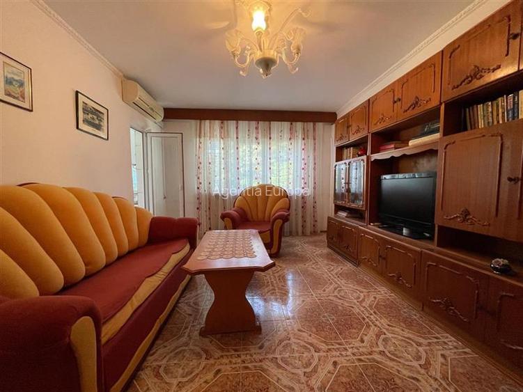 Apartament 3 camere de vanzare zona E3 -Tulcea - 2
