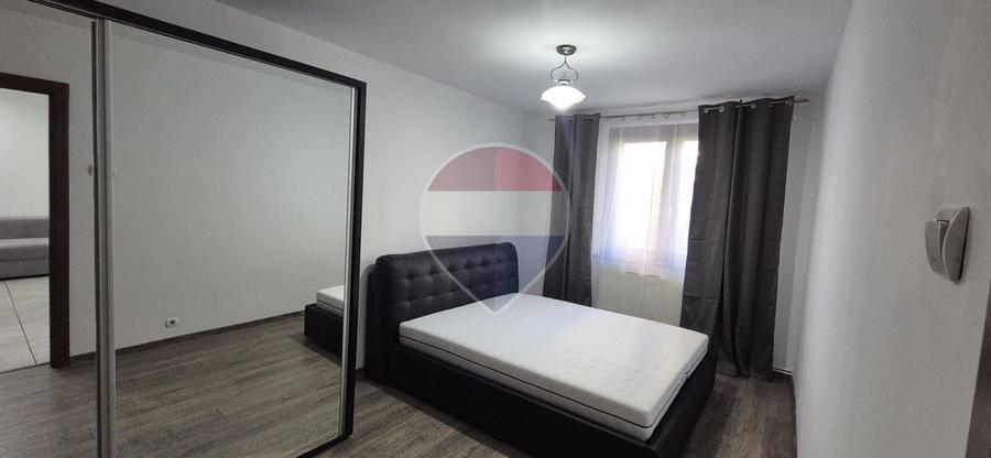 Garsonieră modernă de închiriat | Central Piatra-Neamț