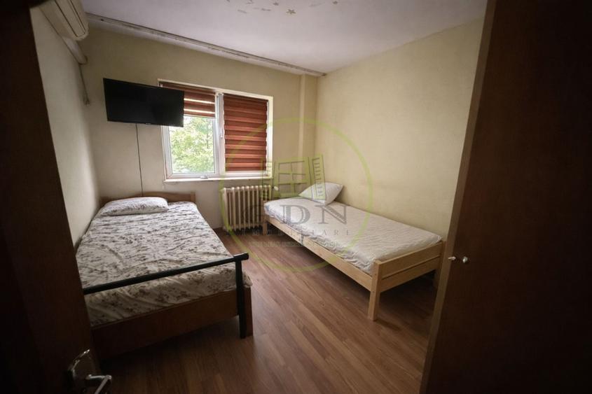Apartament 4 camere, 86 mp, cartier Rovine, zona Bacriz