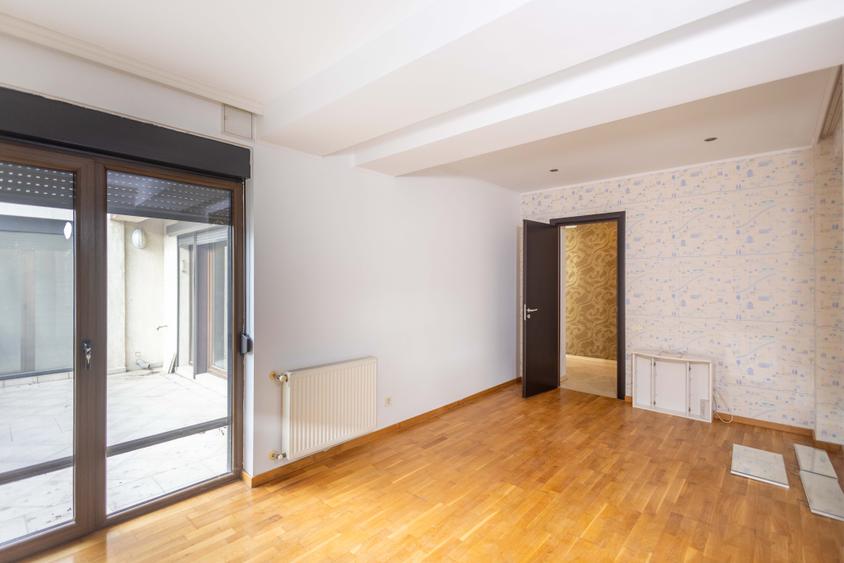 APARTAMENT 4 CAMERE - SISESTI