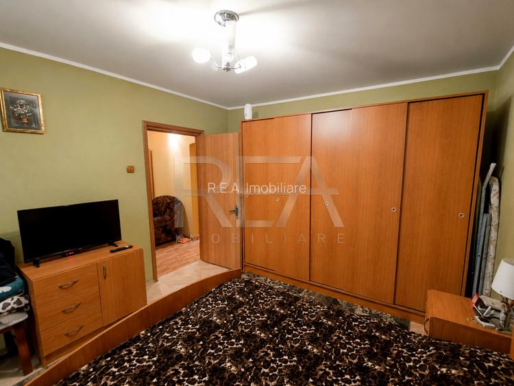 4 camere | Titan | Decomandat | 1974 anvelopat - 2