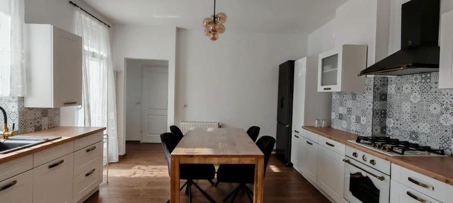 Apartament 3 camere, 80 mp utili, Ady Endre, Oradea.