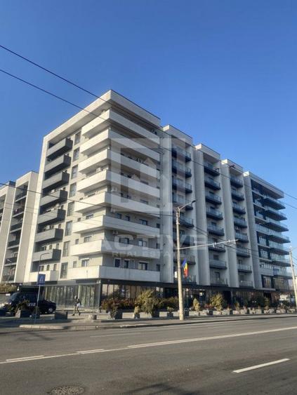 Spatiu comercial 120-600 mp langa Mega