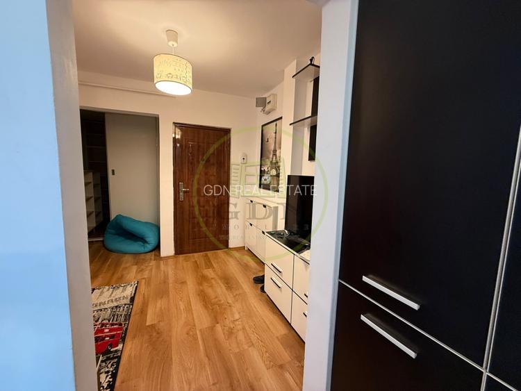 Apartament 3 camere, semidecomandat, 54 mp, zona Liceul Pedagogic - 11