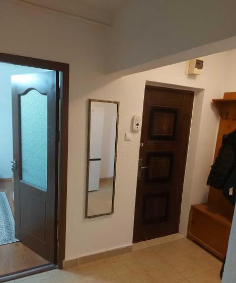 Apartament cu 3 camere de închiriat, zona Dacia