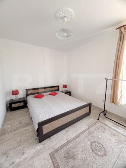 Cladire multifunctionala, pensiune plus casa, parcari private