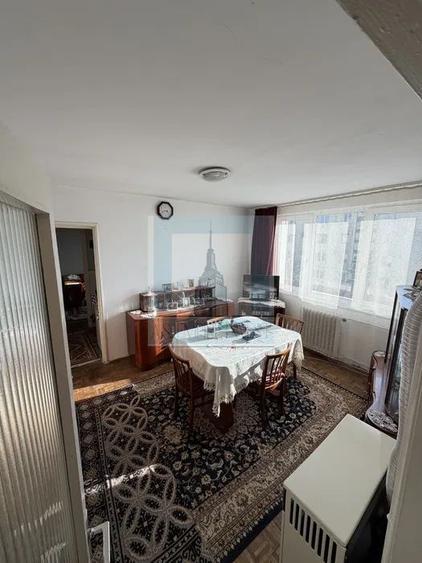 Apartament 3 camere , 60mp, Etj 2/3 - zona Râșnov/ISR