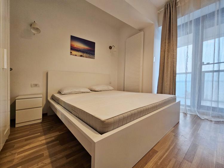 Apartament mare recompartimentat in doua spatii locative