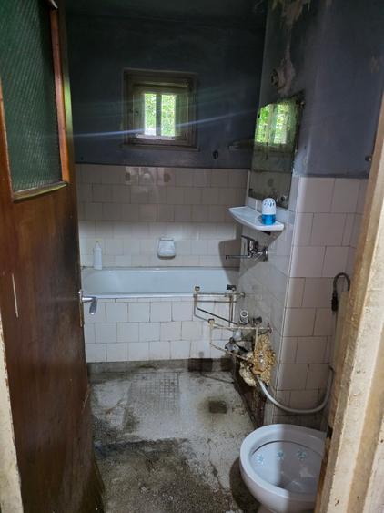 Vand apartament 2 camere neamenajat parter