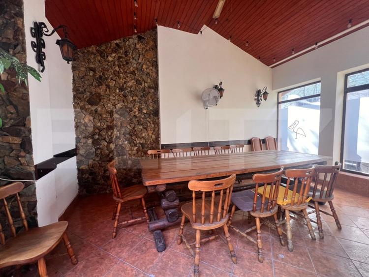 Restaurant 253 mp, zona Rovine