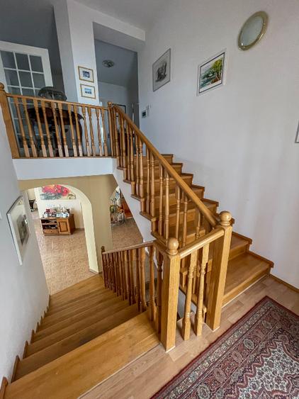 Casă 412 mp și teren de 1700 mp, zona Bercu Roșu – Pescăruș