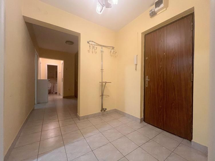 Apartament de închiriat – 3 camere