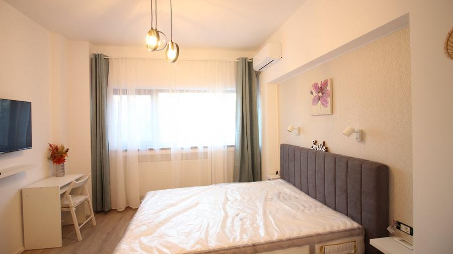 Piata Universitatii – 2 camere, 2 bai, mobilate modern, etaj 1/8, ideale Airbnb