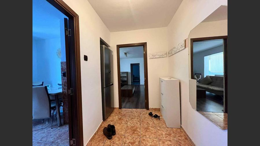Casa 7 camere, teren 590 mp in Calnic