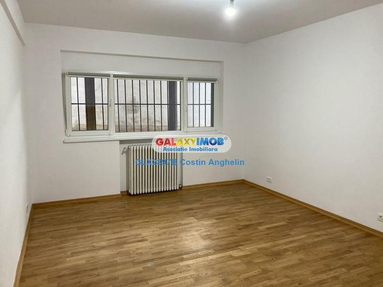 Spatiu Birou 3 Camere - Piata Romana Dacia