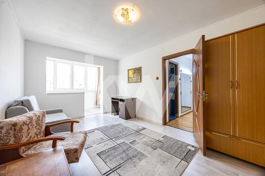 Garsonieră decomandată, 39 mp, bloc de apartamente - zona Calea București