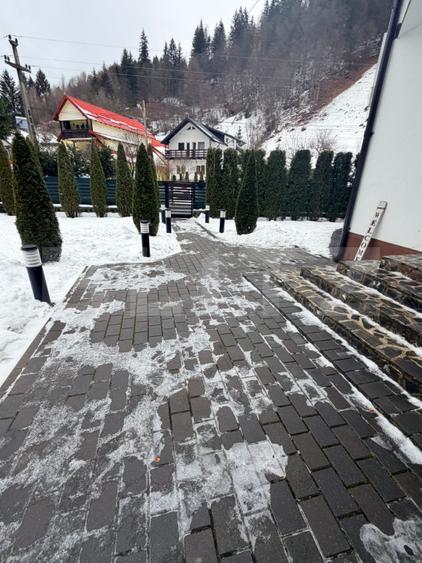 PENSIUNE deosebită Moieciu de Sus 7 camere cu baie proprie