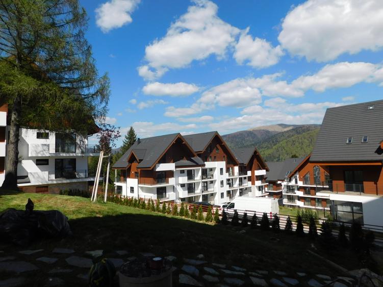 Sinaia,zona Furnica-Se vinde apartament cu doua camere