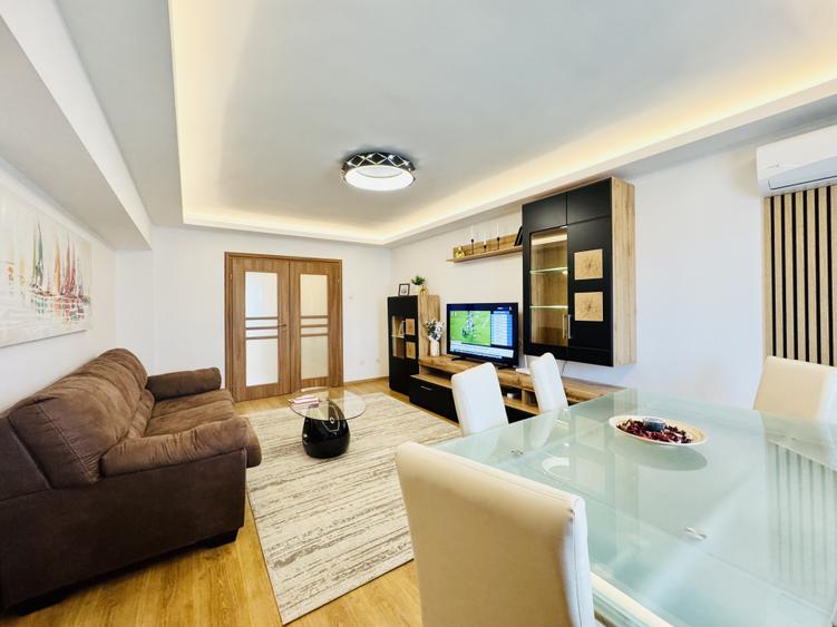 Apartament frumos amenajat cu 4 camere in Decebal-Metrou Muncii