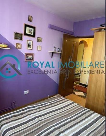 Royal Imobiliare - Vanzare apartament 4 camere zona 9 Mai
