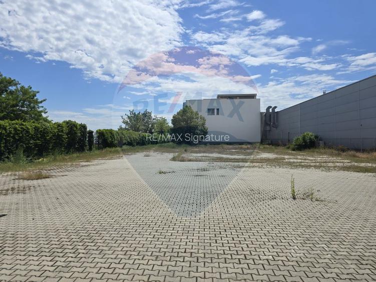 De Vânzare Clădire de Birouri 1.769 mp cu Teren 3.728 mp DN4 - 30