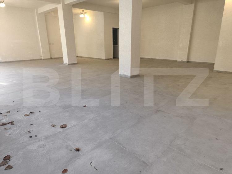 Spatiu comercial, 100 mp utili, oras Radauti