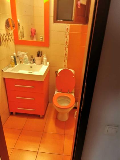 Apartament 3 camere confort sporit, in bloc vila zona Coresi