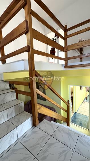 Casă cu teren generos de 1.400 mp – Palazu Mare,