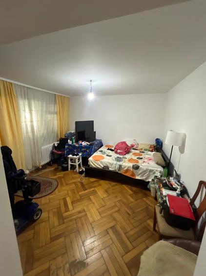 Piata Sudului-Obregia,Garsonieră decomandata