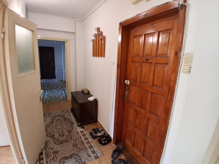 CENTRU ANASTASIE PANU 3 CAMERE DECOMANDAT 70 MP BLOC PE CADRE COD 162848