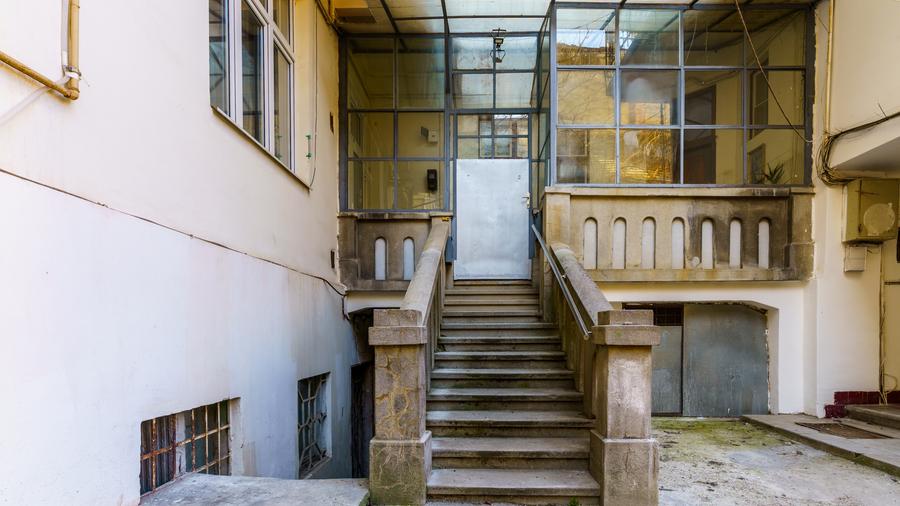 2.570 €/mp, 70 mp, 2 camere decomandate, Horea – Facultatea de Litere