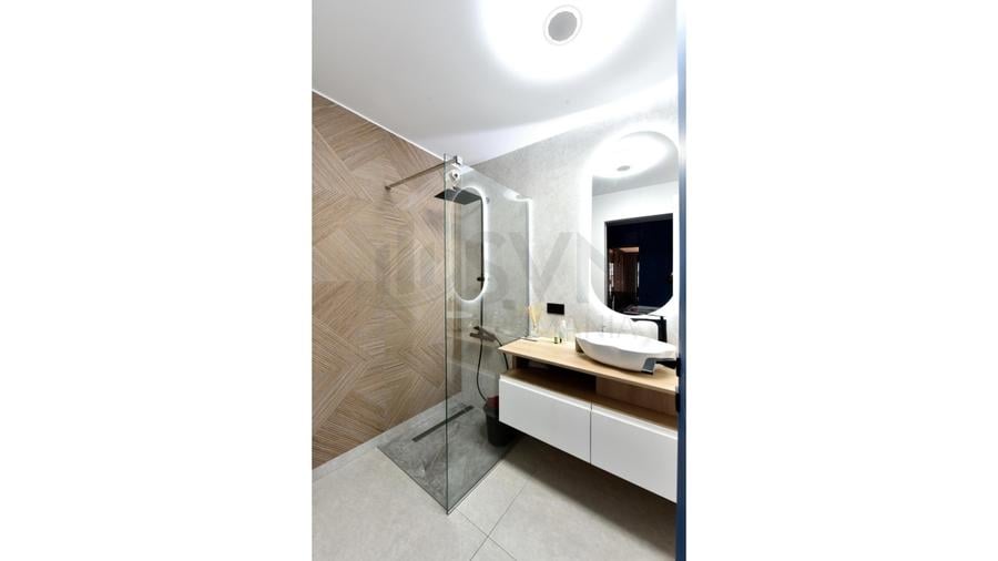 REA1025502 Duplex de vanzare l Gradina proprie