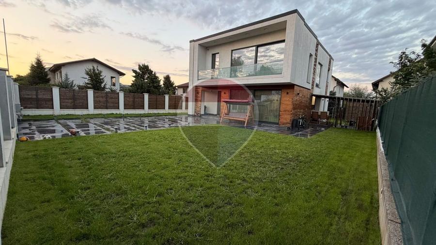 Casa/vila 4 camere vanzare in Bucuresti Ilfov, Corbeanca