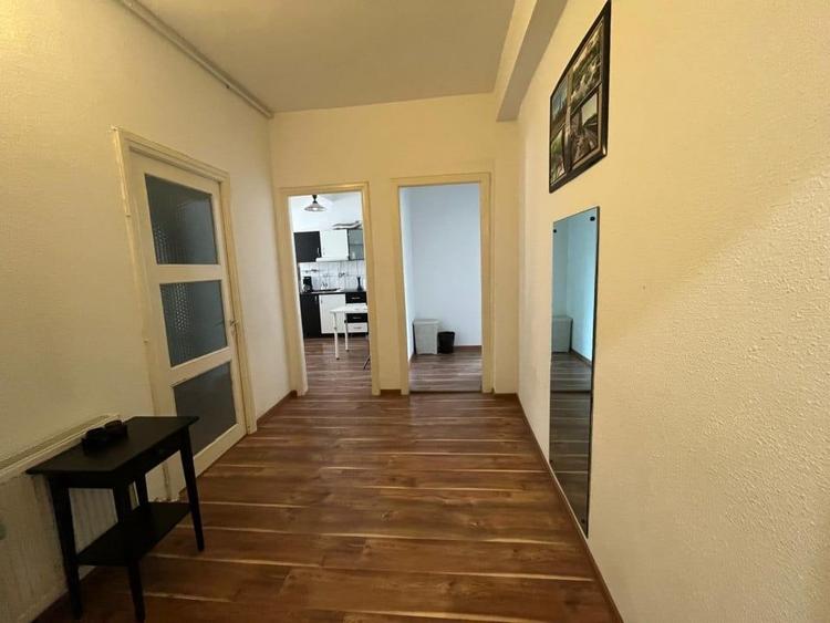 Apartament cu 3 camere cu vedere pe Regina Elisabeta / Ultracentral / Risc 1