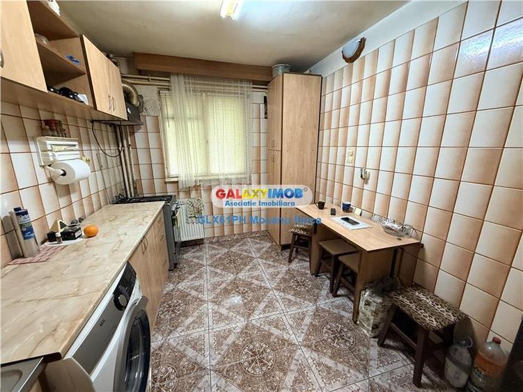 Vanzare apartament 3 camere, Ploiesti, Vest