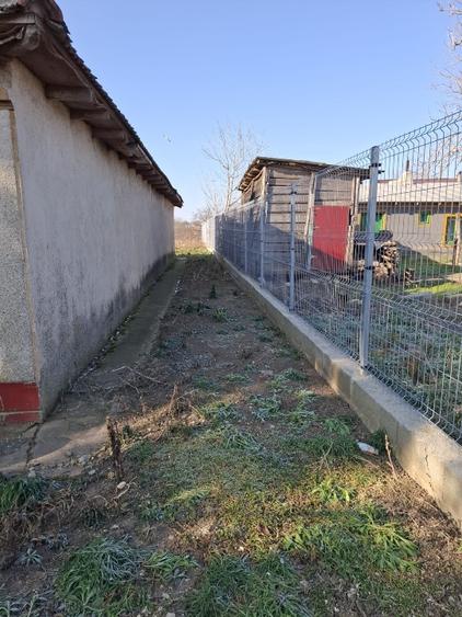 Teren 2.050 mp cu casă și proiect aprobat | Acces din două străzi | Negru Vodă