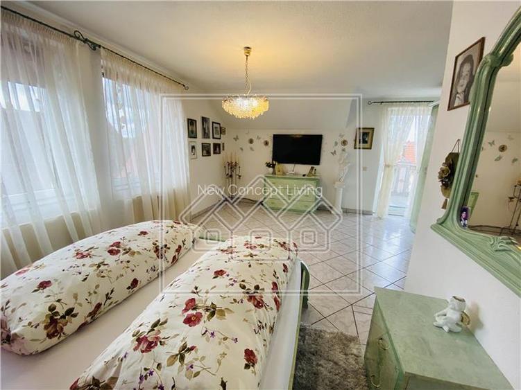 Vila individuala in Avrig - confort lux - 7 camere, 4 bai, 2 balcoane - 5
