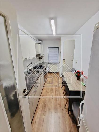 Apartament cu 3 camere, 66 mp utili + pivnita, Zona Terezian
