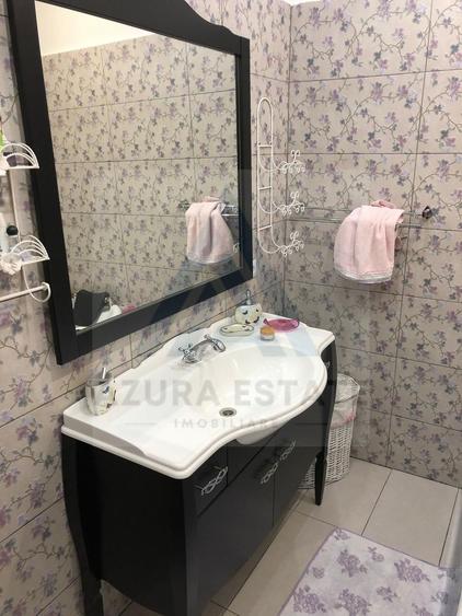 Case moderne x 2 cu 315 mp utili impreuna si teren 500 mp in Terezian
