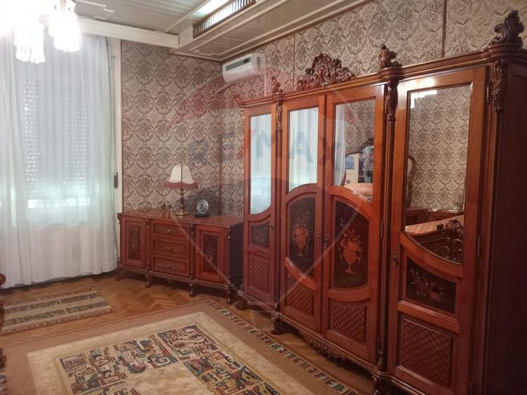 Vila deosebita de vânzare în zona Ultracentral (EROUL NECUNOSCUT!!)