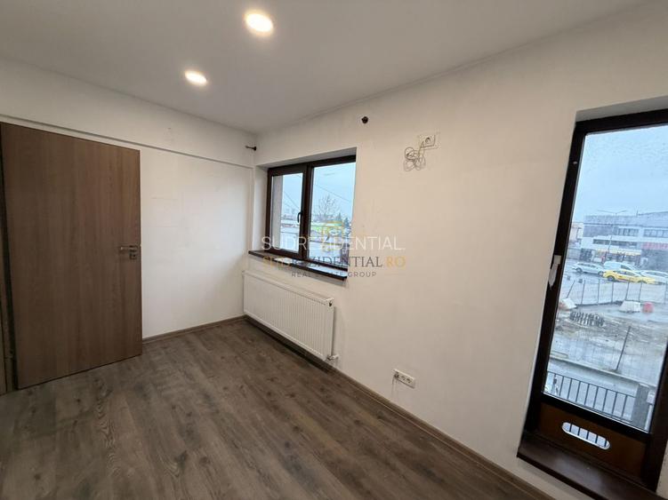 Spatiu comercial, pozitionare excelenta, exact la metrou Aparatorii P - 13
