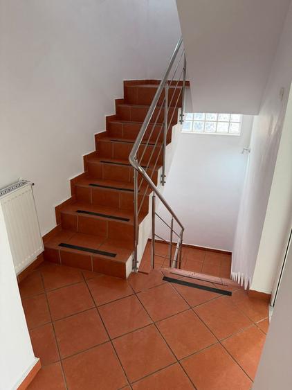 Clădire Multifuncțională 800 mp | Renovată 2024 | Ideală pentru Clinică, Birouri