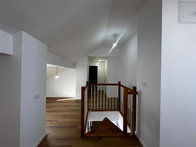 Apartament complet renovat cu 4 camere