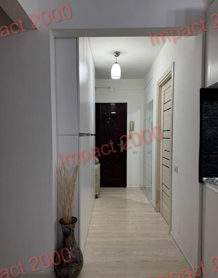 Apartament 2 cam zona Poarta 6