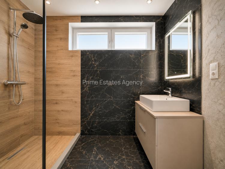 Vila tip duplex complet renovata 2026,  Sidney Residence Tunari - 9