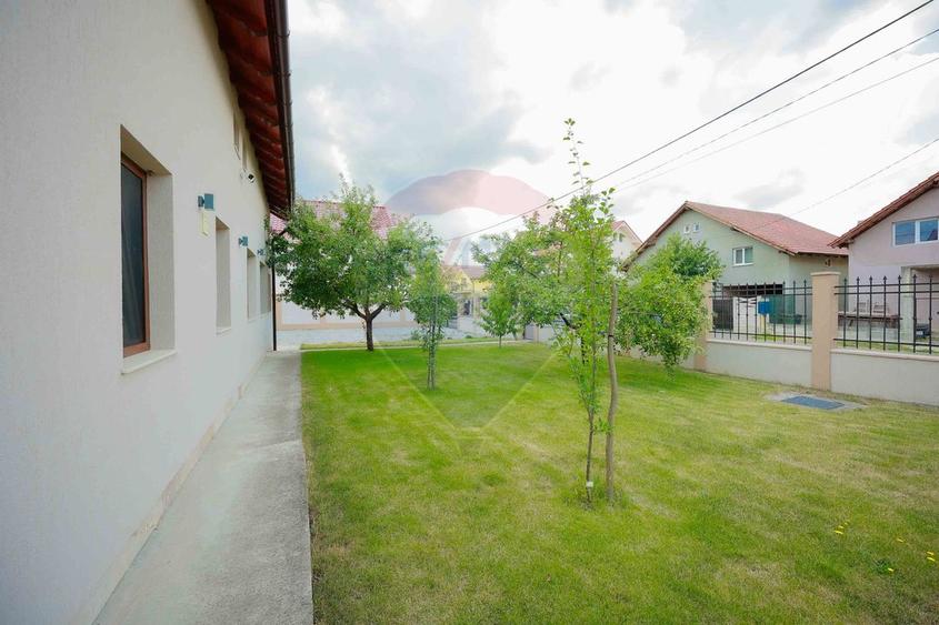 Casă / Vilă de vânzare cu 7 camere, în Haieu