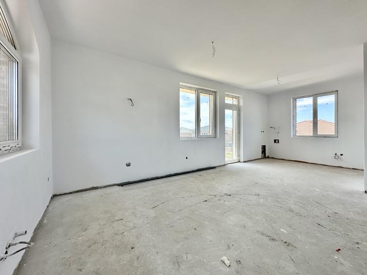 Comision 0! Casa individuala, 150 mp, 4 camere, 4 bai, Dezmir