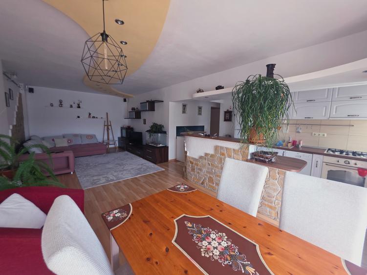 Inchiriez apartament 2 camere zona Grivitei Onix cu parcare si aer conditionat
