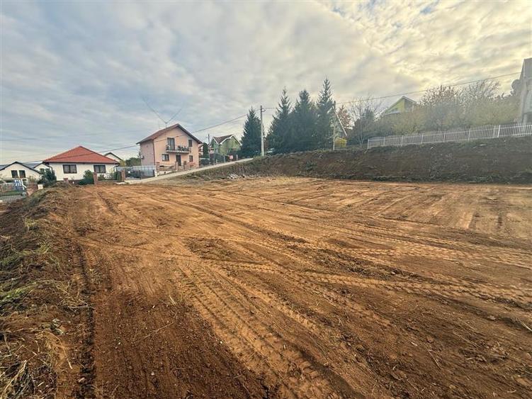 Parcela de 500 mp teren intravilan de vanzare , cartierul Rasaritului, sancraiul