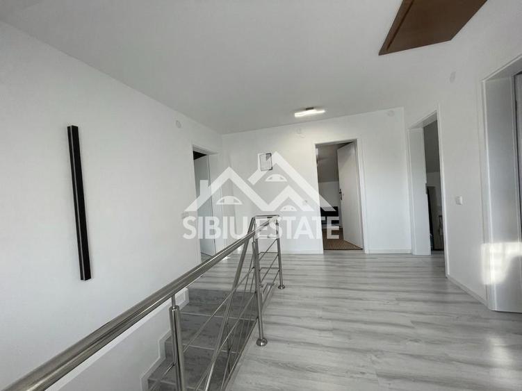 Casa INDIVIDUALA 4 camere, pivnita, panouri fotovoltaice -Sibiu